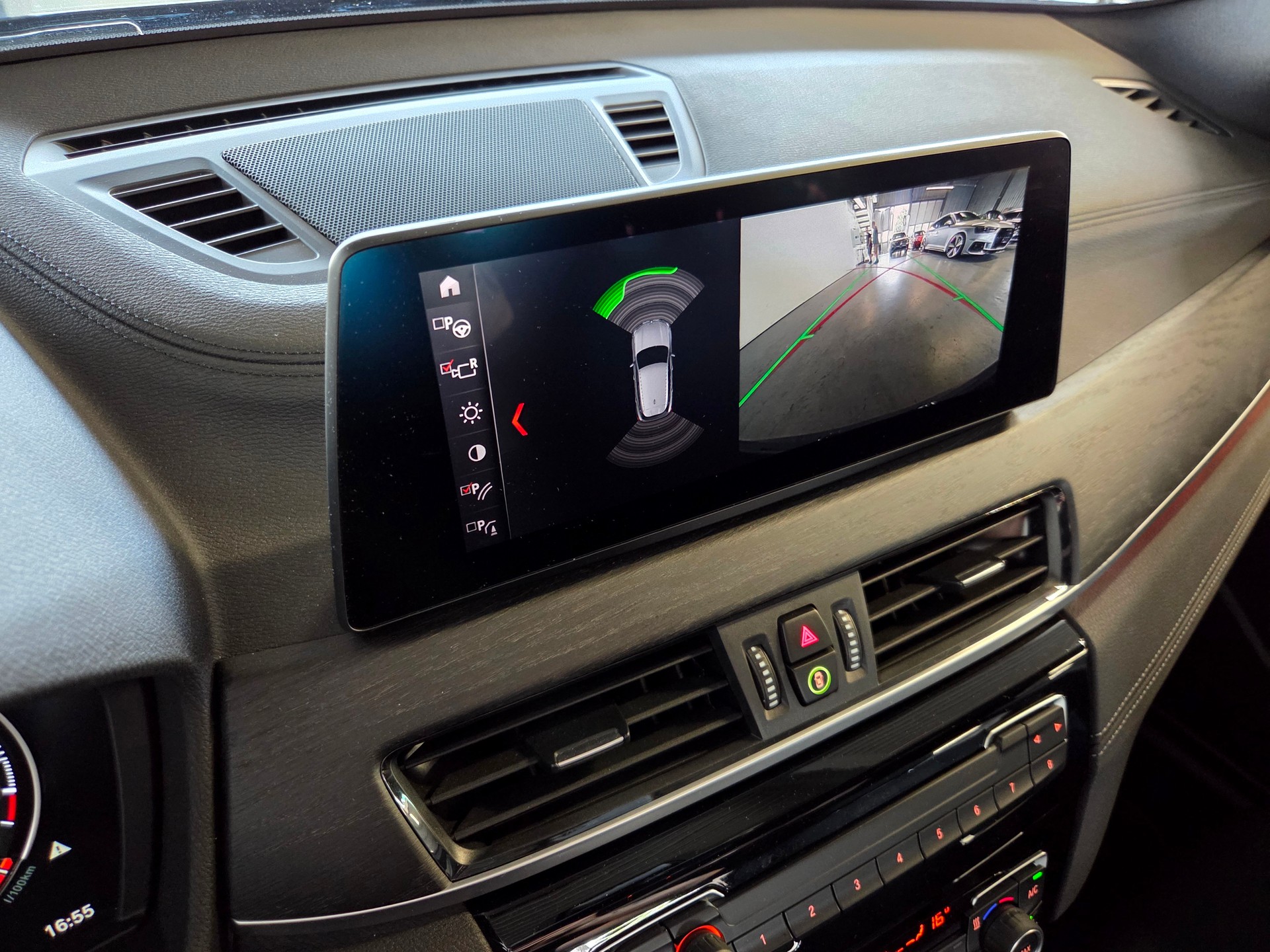 BMW X2 20i xDrive SAG-image-5