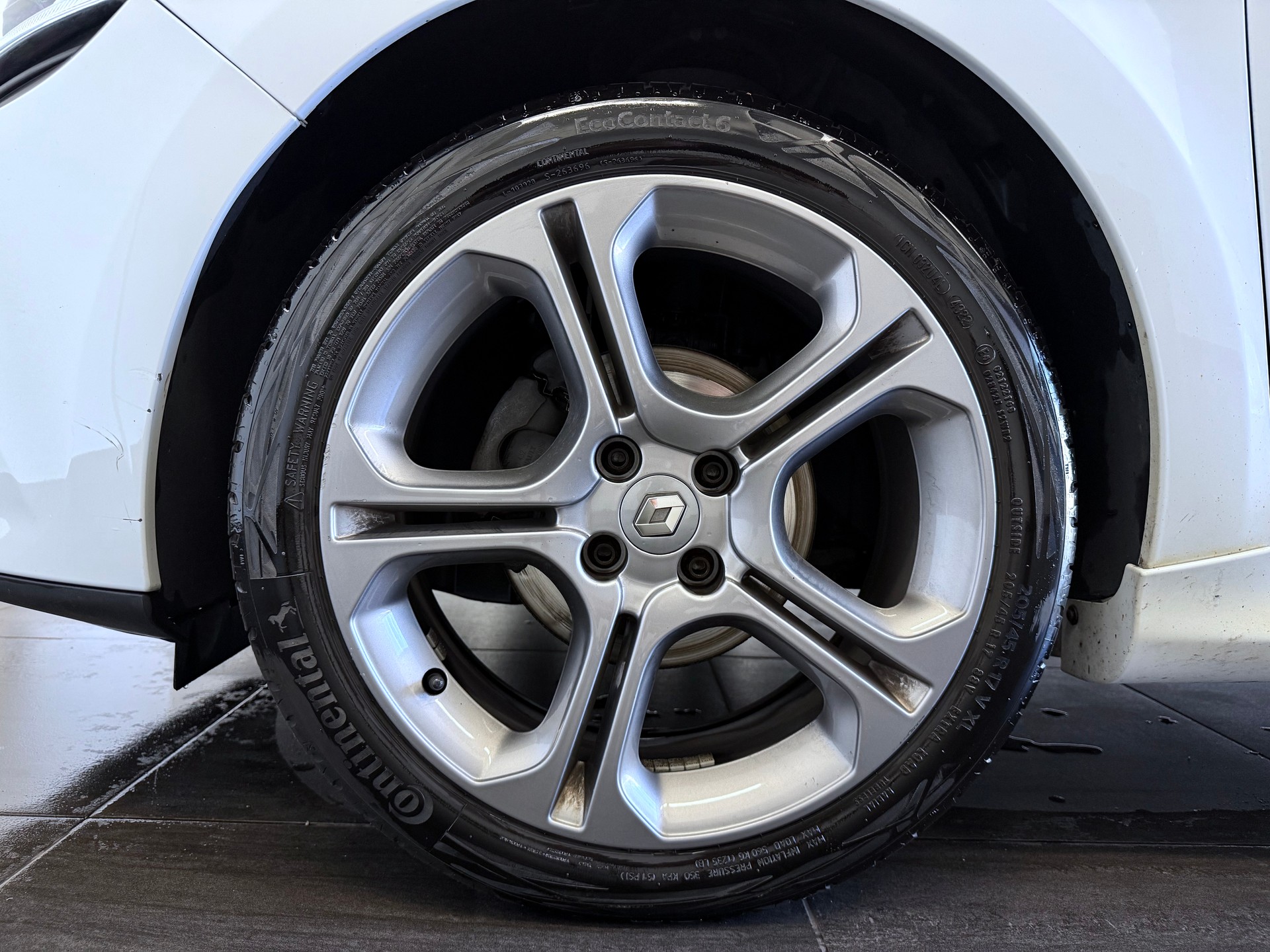 RENAULT Clio 1.2 16V T GT Line EDC-image-5