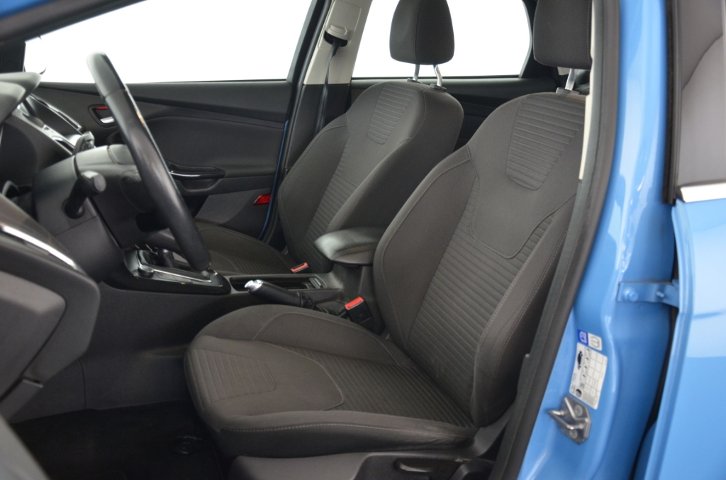 FORD Focus 1.5 TDCi ECO Titanium-image-12