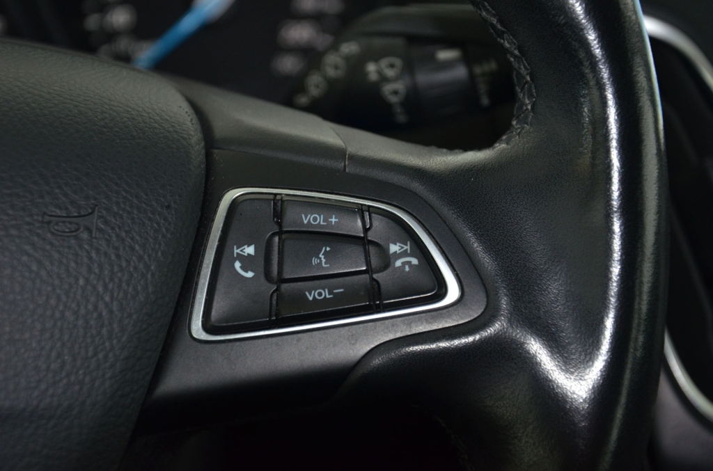 FORD Focus 1.5 TDCi ECO Titanium-image-19