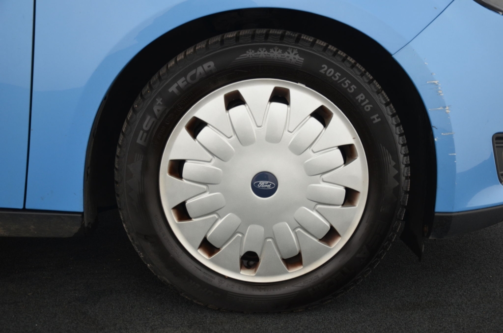 FORD Focus 1.5 TDCi ECO Titanium-image-9