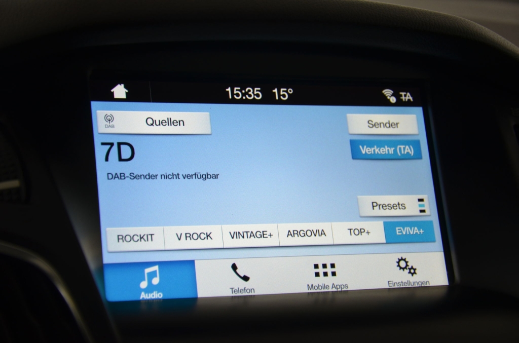 FORD Focus 1.5 TDCi ECO Titanium-image-15