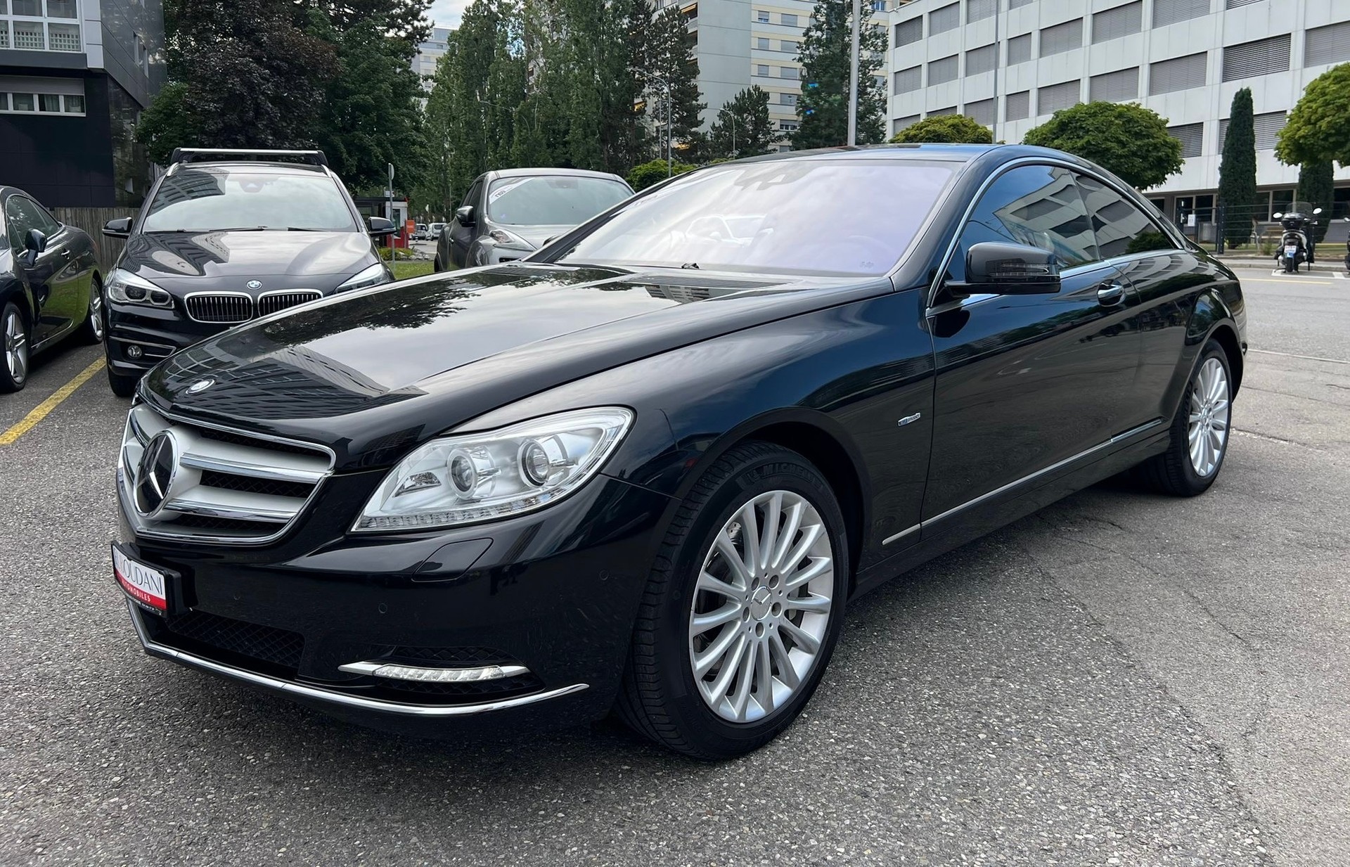 MERCEDES-BENZ CL 500 4Matic 7G-Tronic-image-2