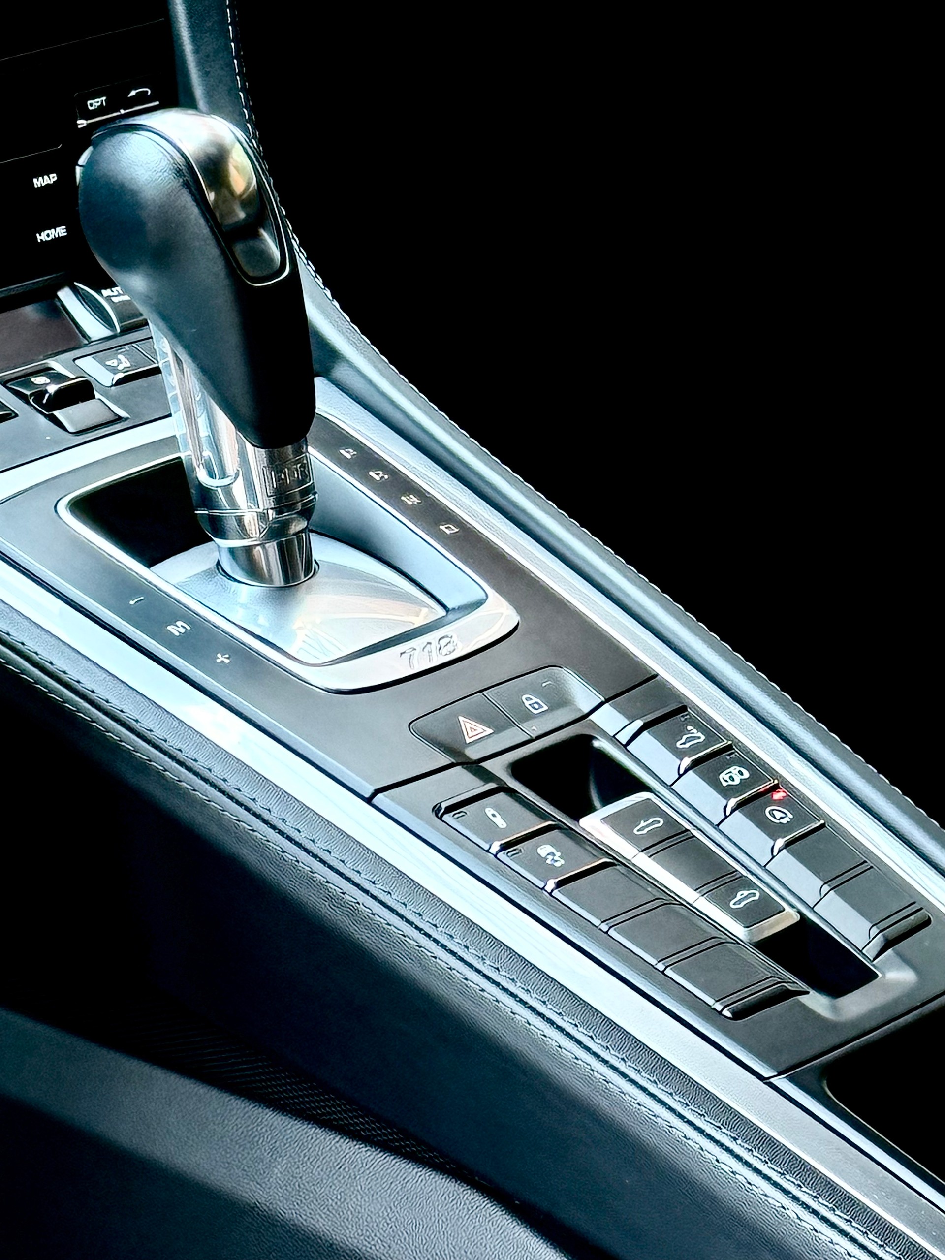 PORSCHE 4.0 GTS PDK-image-6