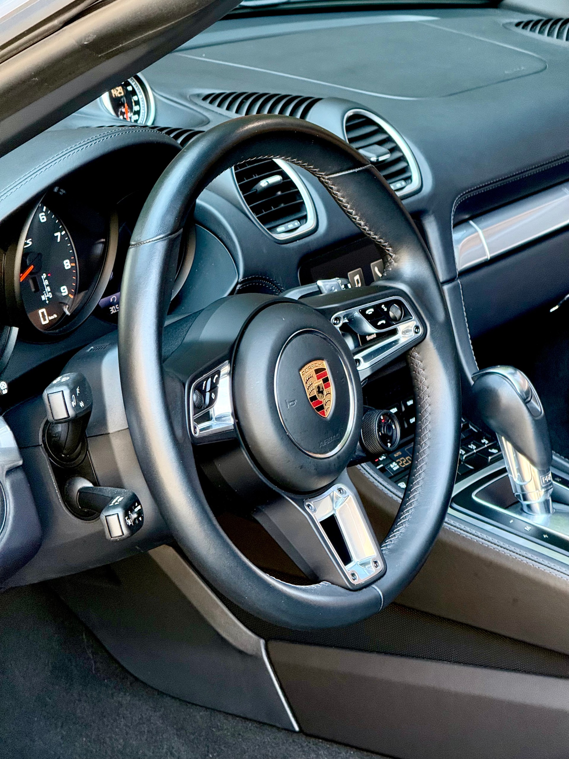 PORSCHE 4.0 GTS PDK-image-3