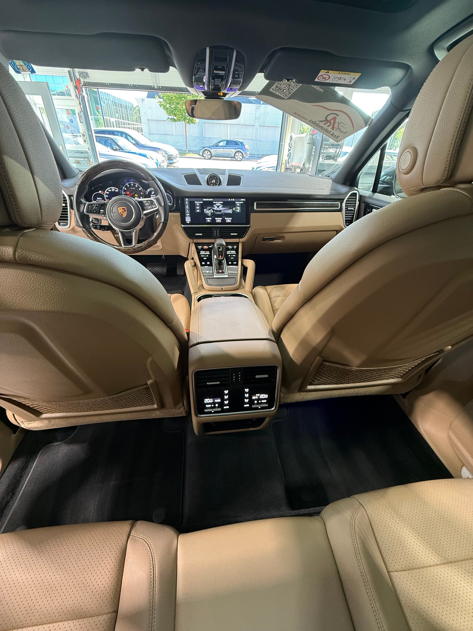 PORSCHE Cayenne-image-15