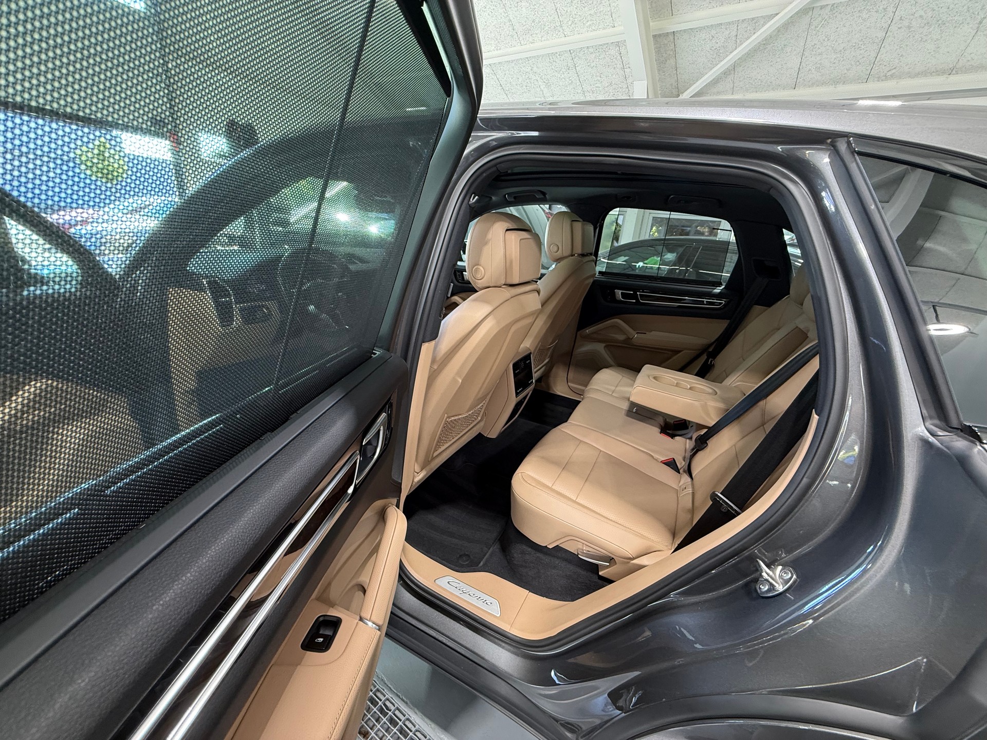 PORSCHE Cayenne-image-12