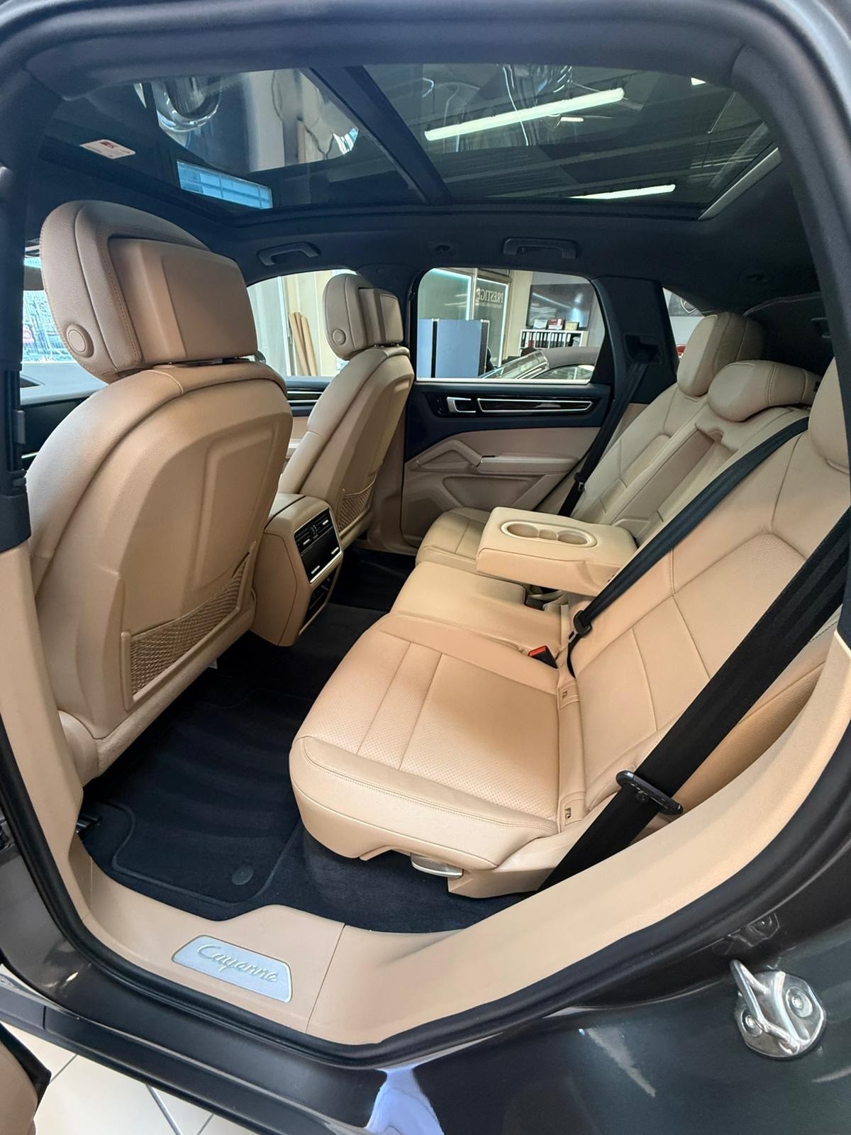 PORSCHE Cayenne-image-9