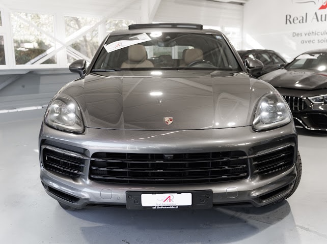 PORSCHE Cayenne-image-2