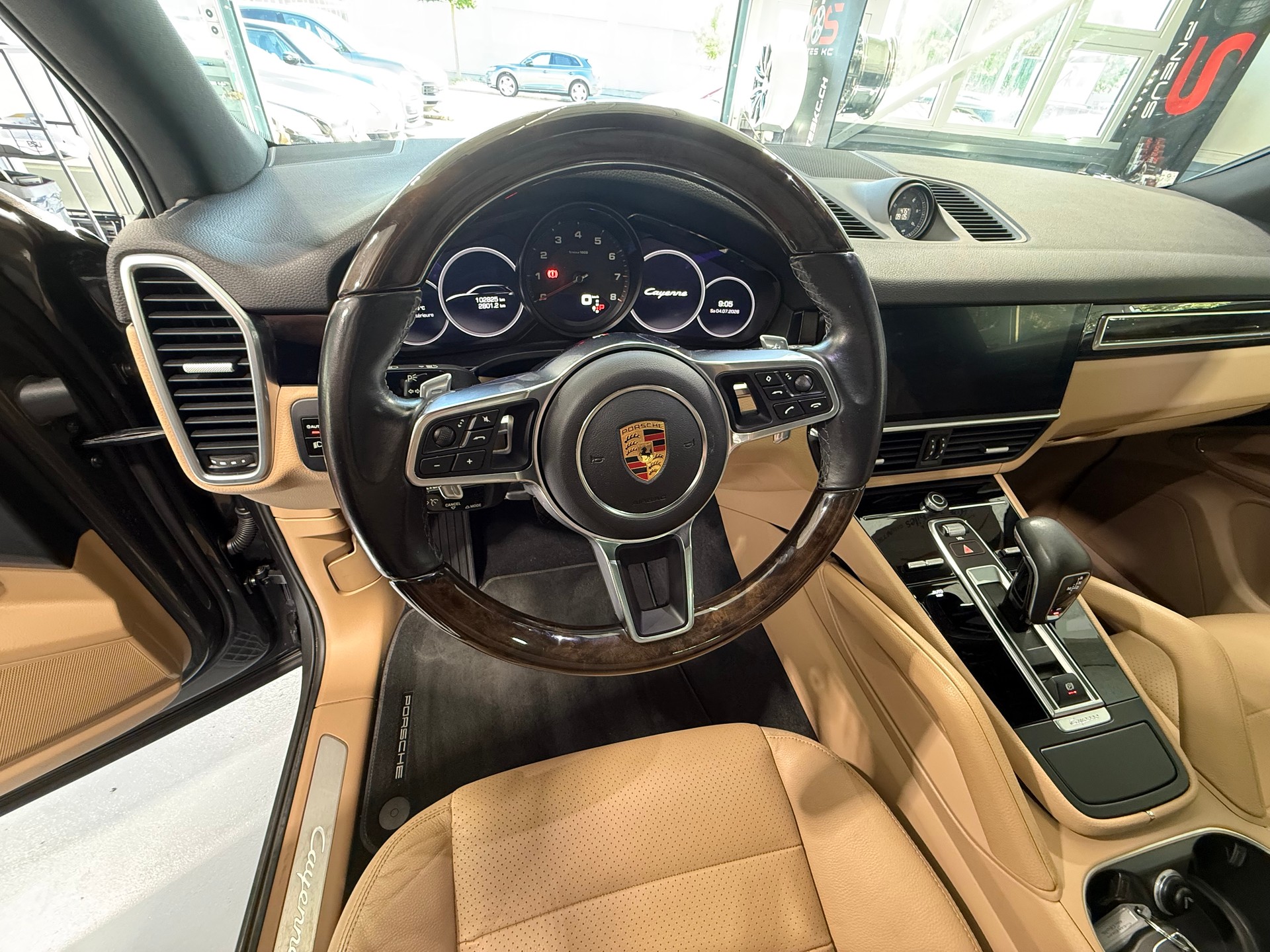 PORSCHE Cayenne-image-10