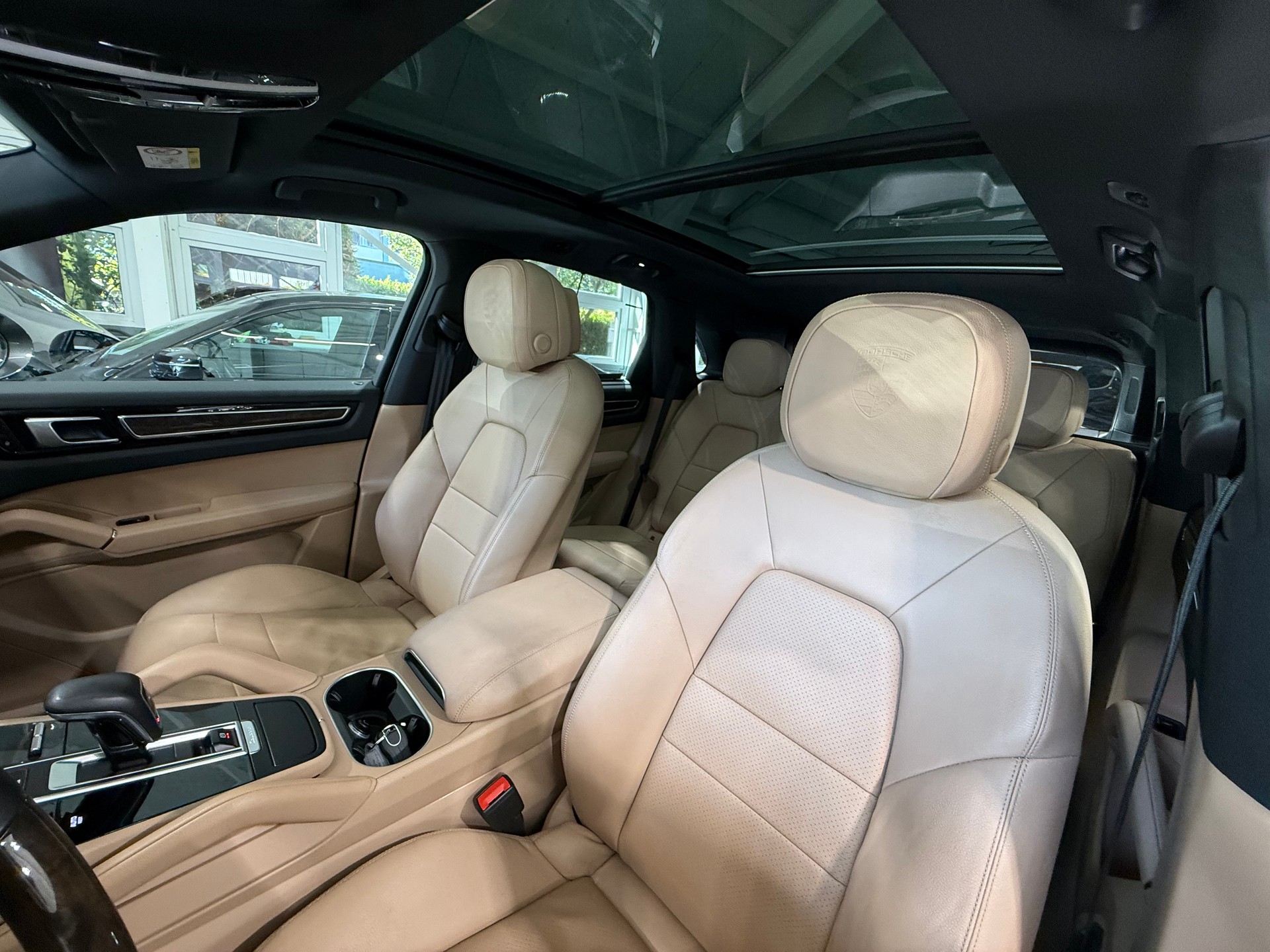 PORSCHE Cayenne-image-11