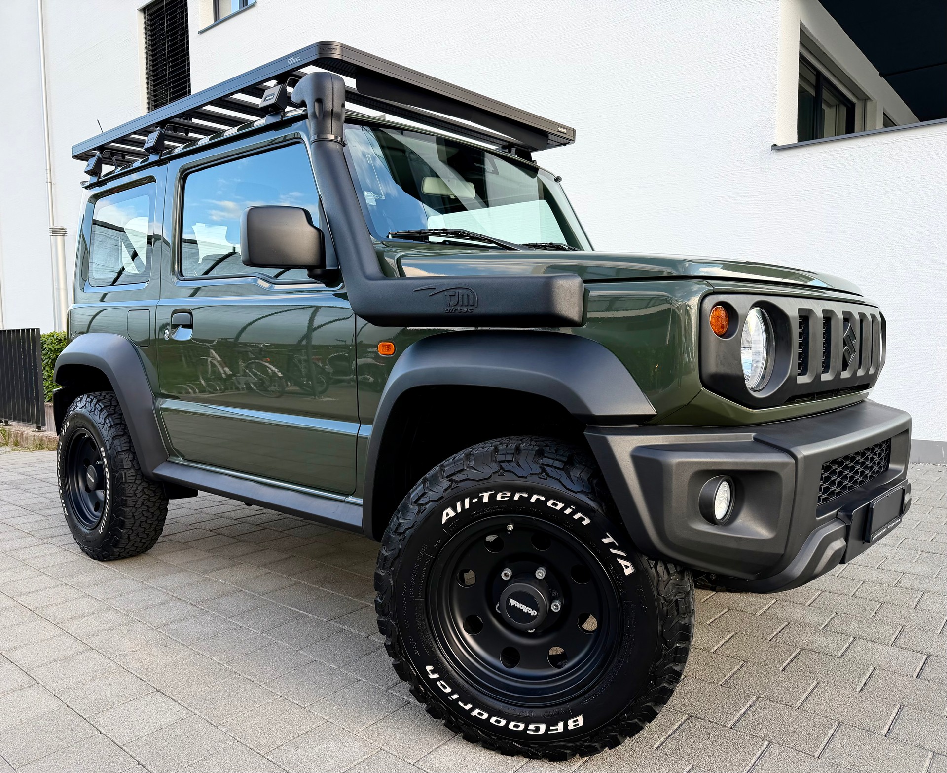 SUZUKI Jimny 1.5 Compact Top 4x4 Automat-image-1
