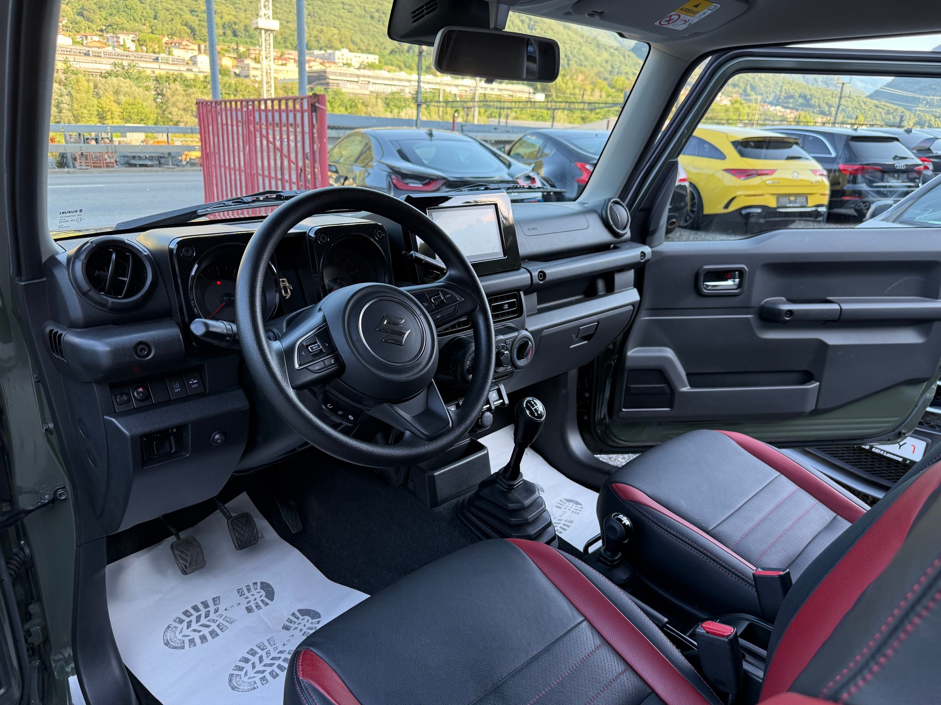 SUZUKI Jimny 1.5 Swiss Edition Compact+ 4x4-image-12