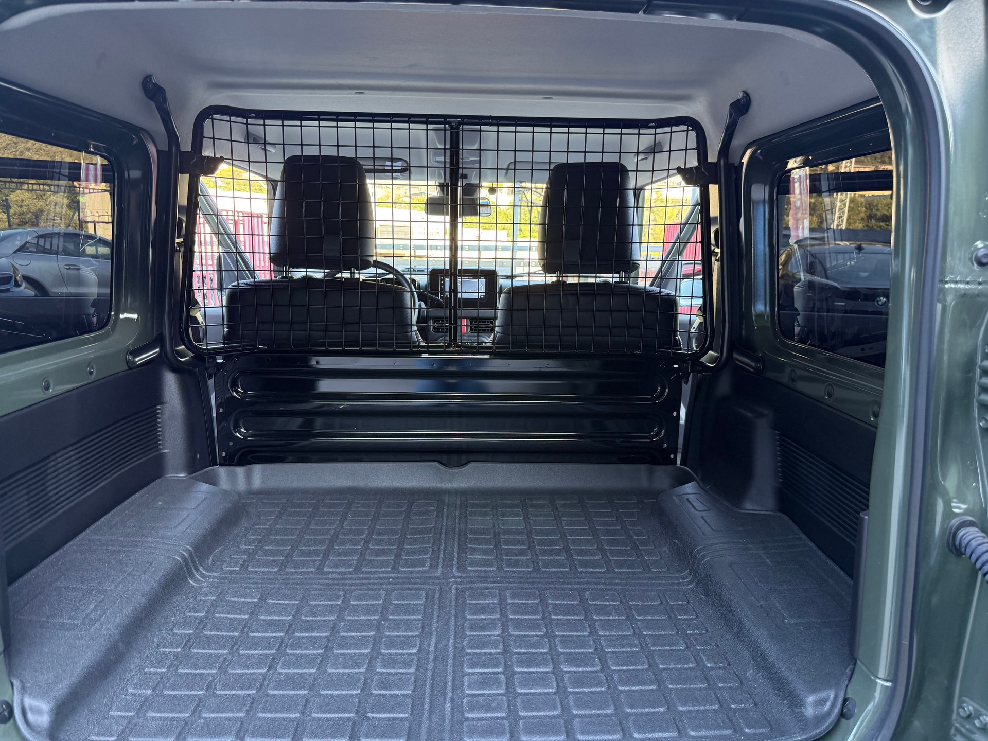 SUZUKI Jimny 1.5 Swiss Edition Compact+ 4x4-image-9