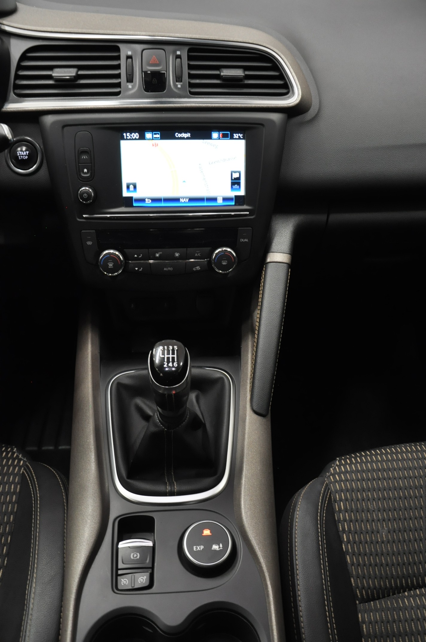RENAULT Kadjar 1.2 16V Turbo Life-image-18