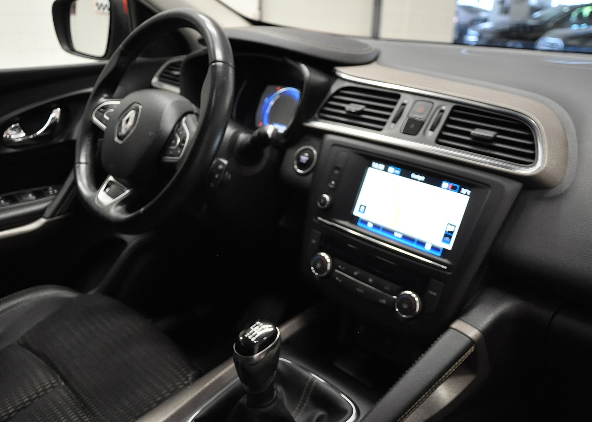 RENAULT Kadjar 1.2 16V Turbo Life-image-11
