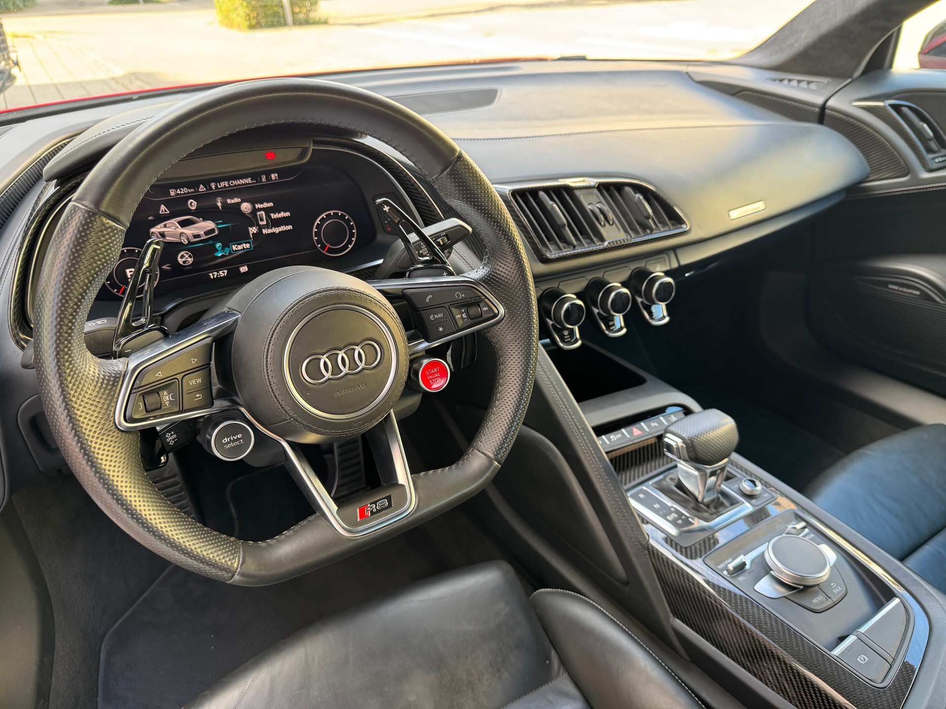 AUDI R8 Coupé 5.2 RWS S-Tronic-image-15