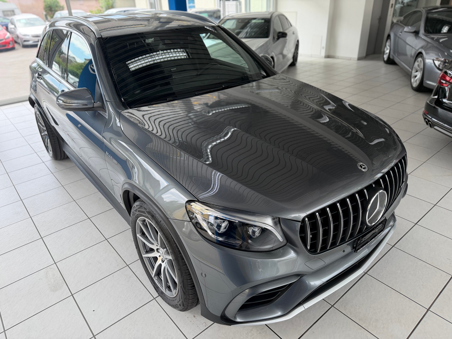 MERCEDES-BENZ GLC 63 AMG 4Matic+ 9G-Tronic-image-2