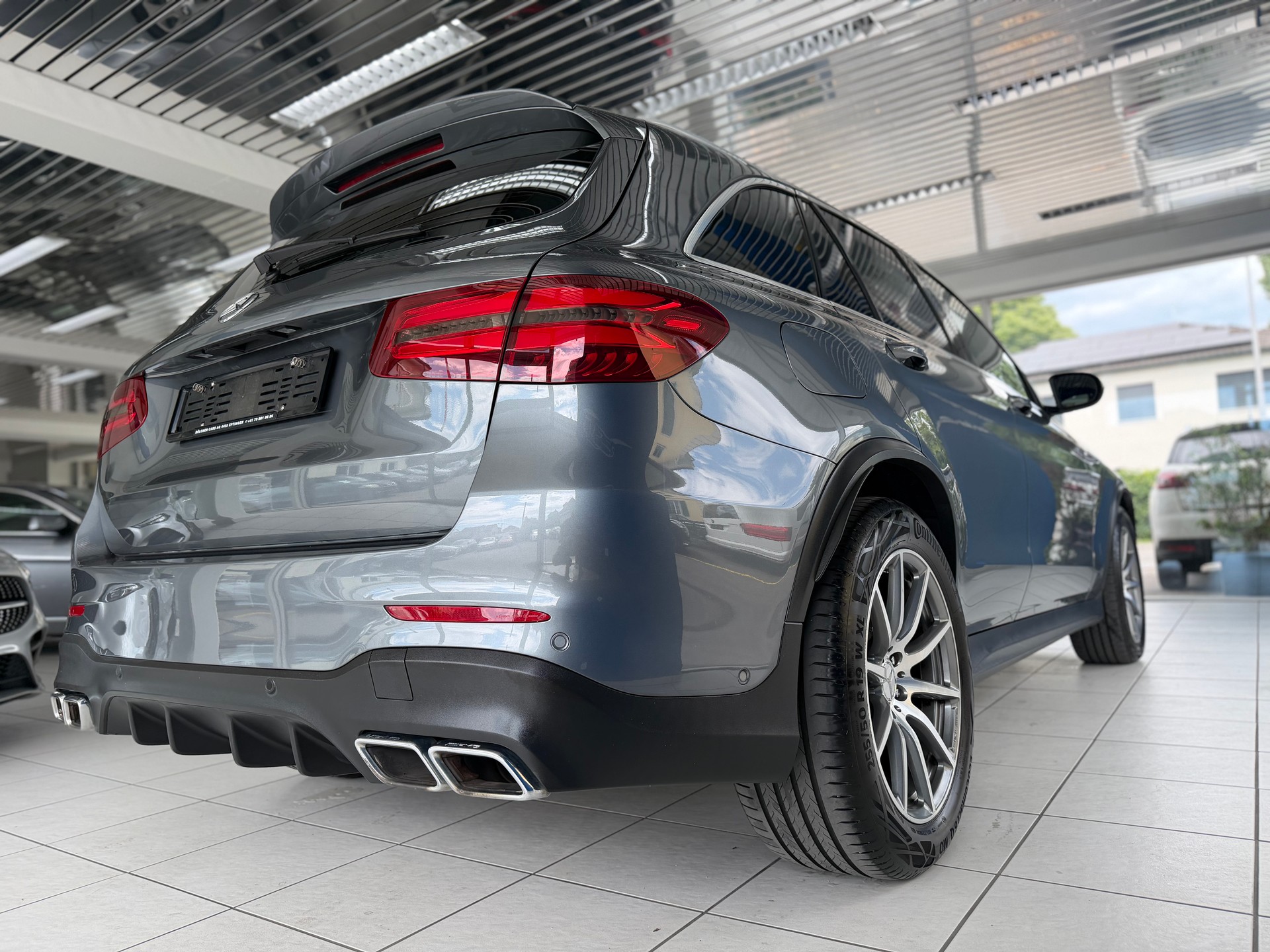 MERCEDES-BENZ GLC 63 AMG 4Matic+ 9G-Tronic-image-5