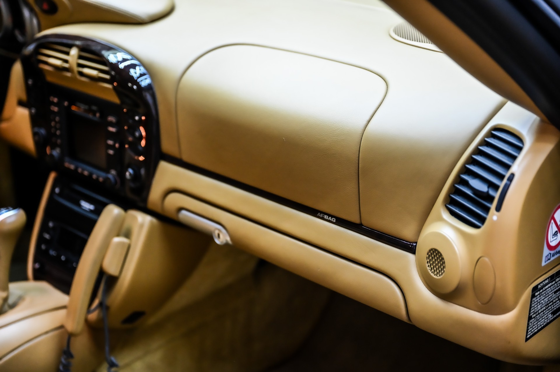 PORSCHE 911 Carrera 4S-image-27