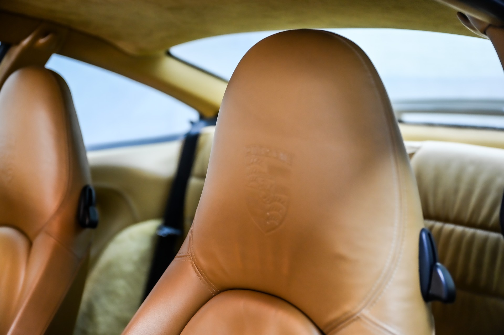 PORSCHE 911 Carrera 4S-image-25