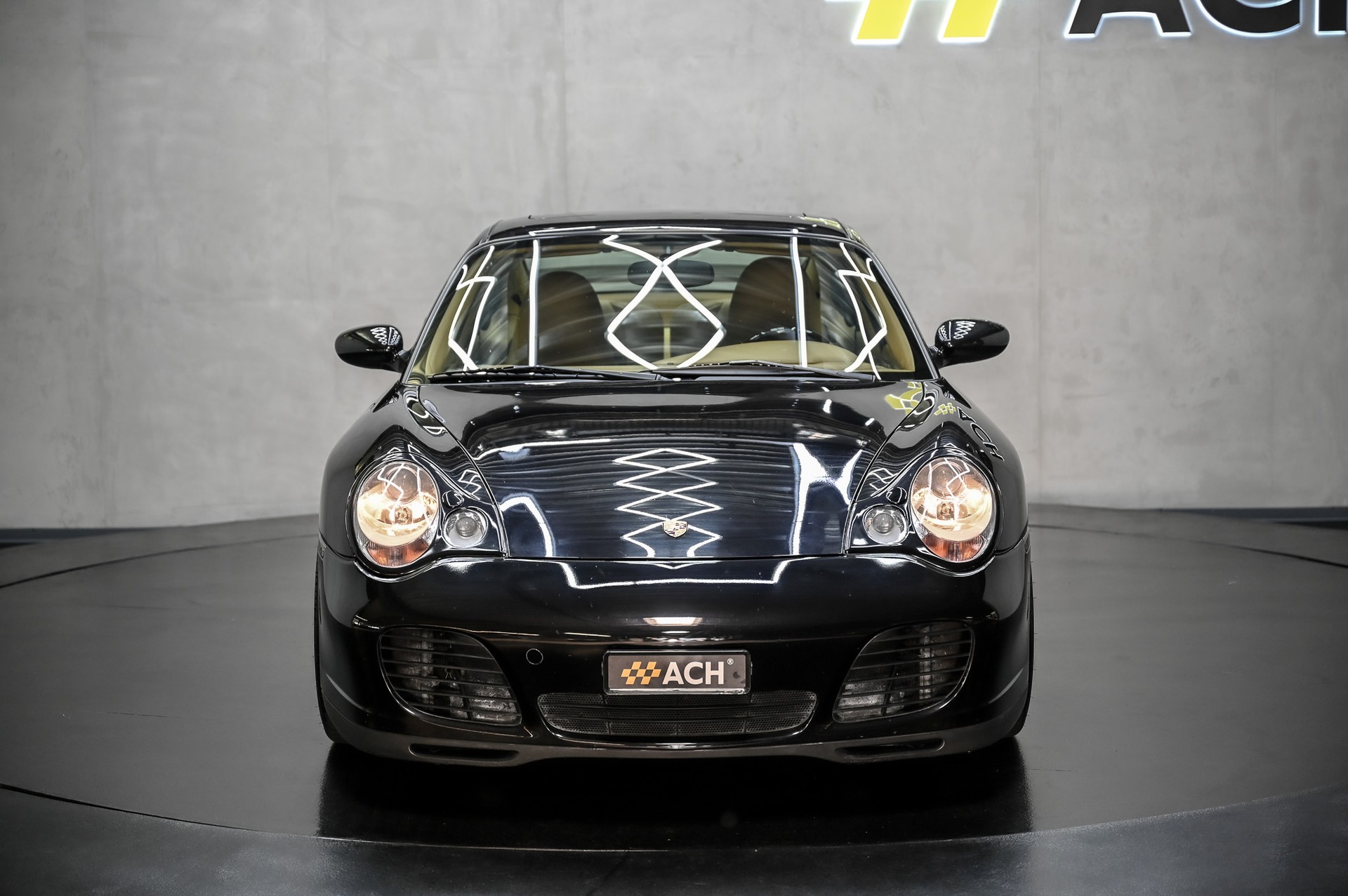 PORSCHE 911 Carrera 4S-image-1