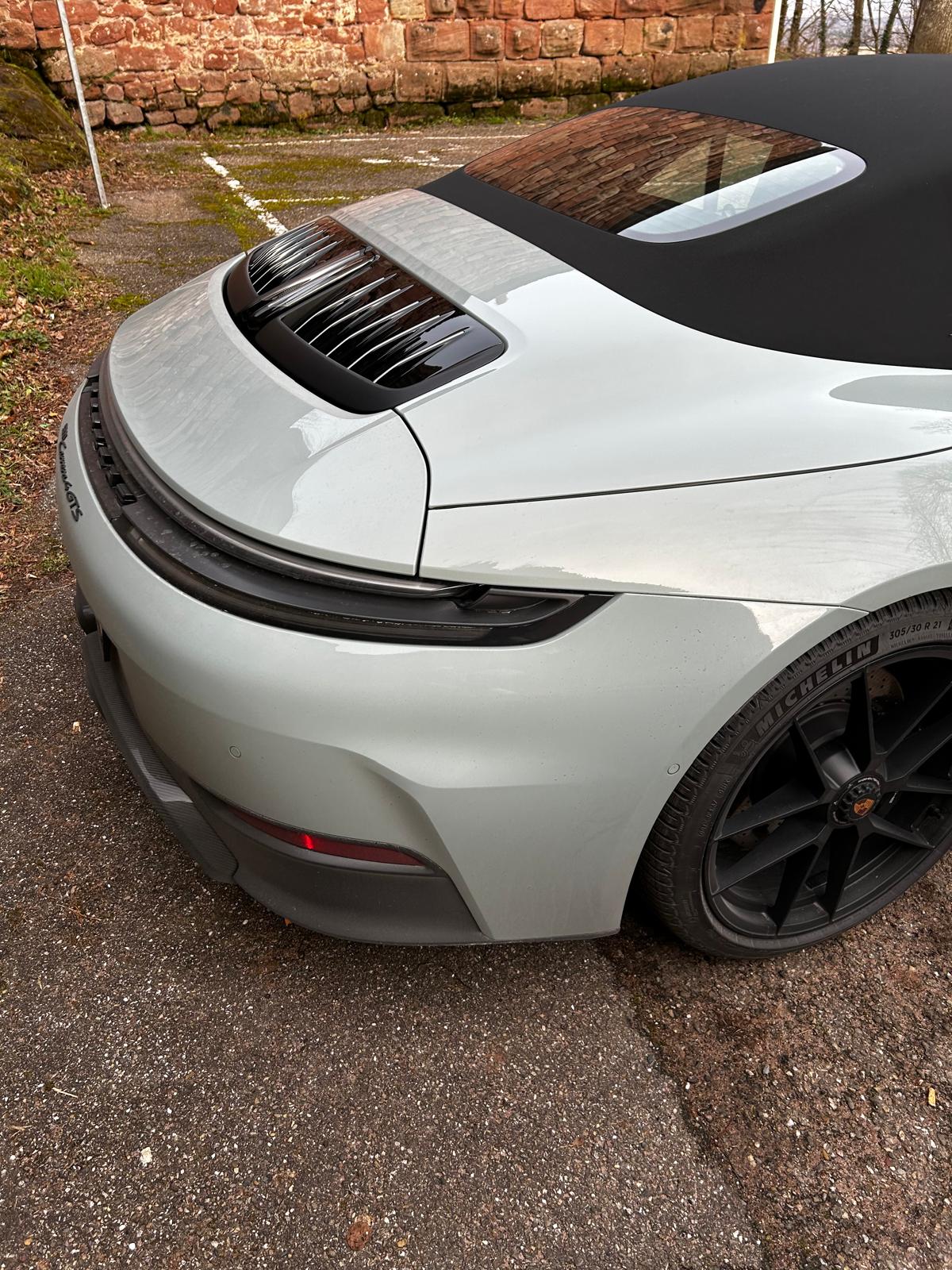 PORSCHE 911 Carrera 4 Cabriolet GTS PDK-image-2