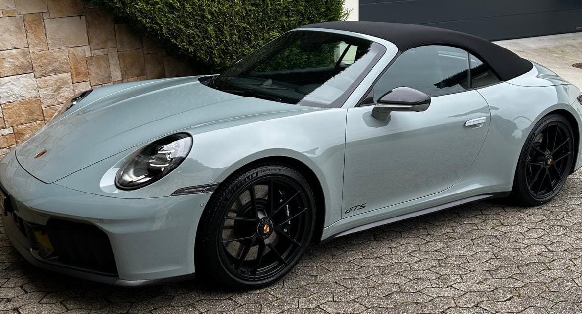 PORSCHE 911 Carrera 4 Cabriolet GTS PDK-image-1