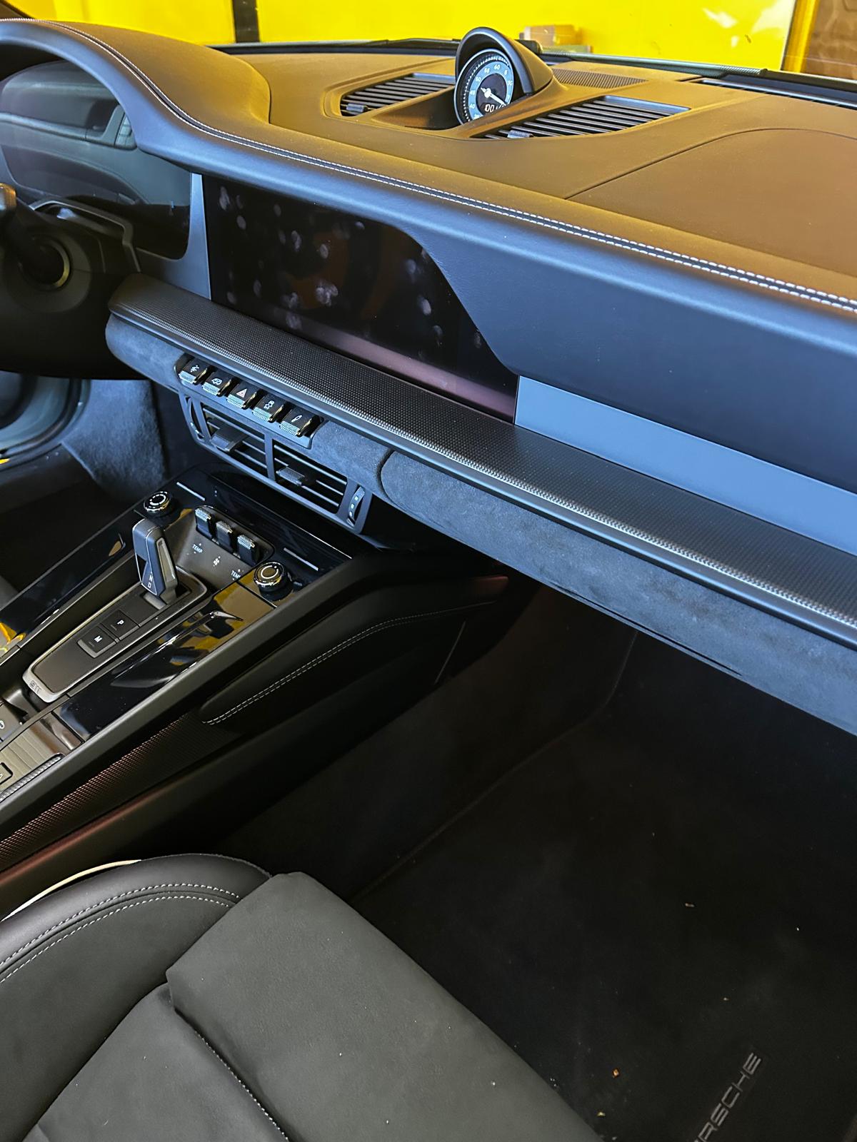 PORSCHE 911 Carrera 4 Cabriolet GTS PDK-image-5