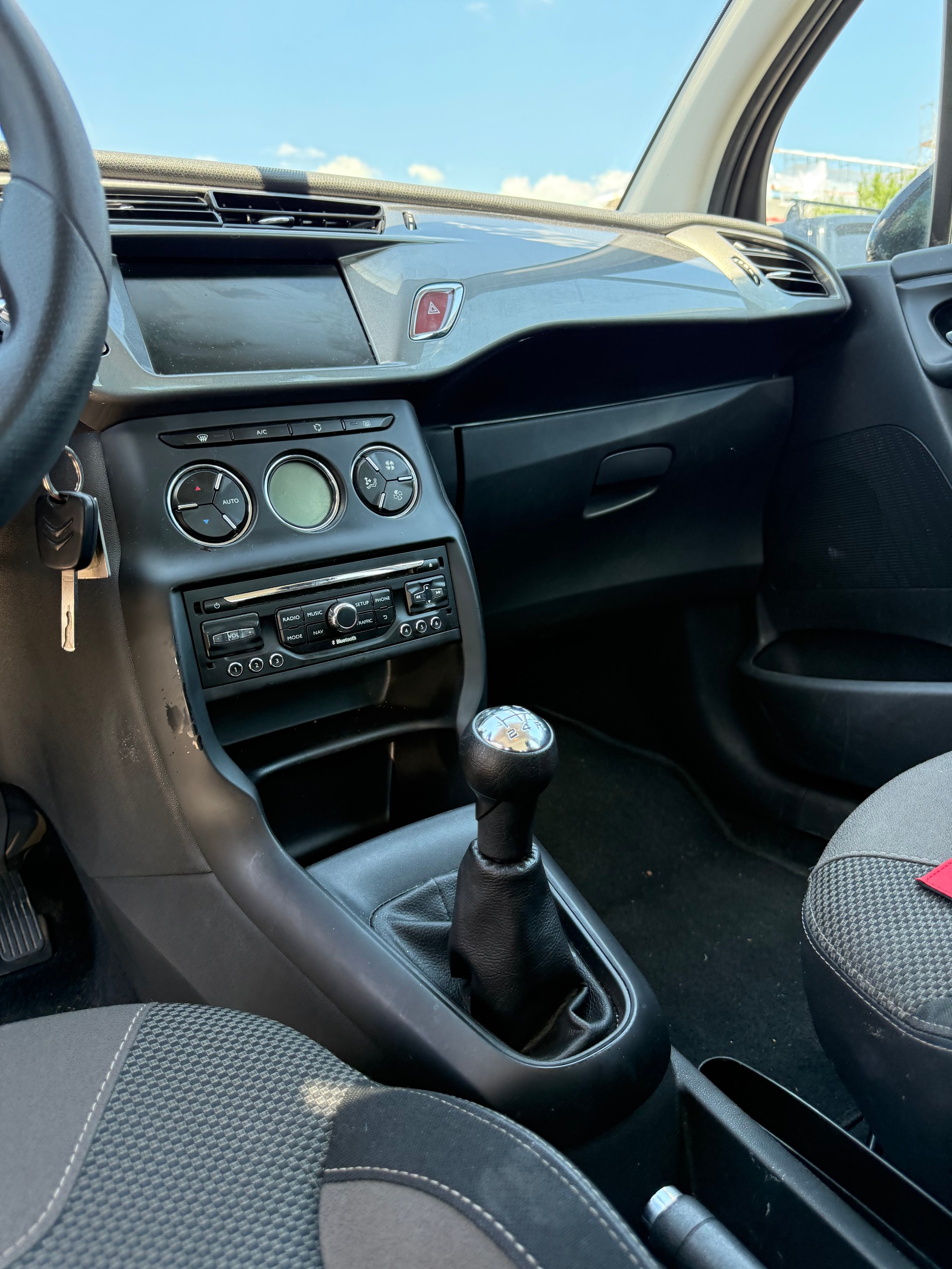 CITROEN C3 1.2i Exclusive-image-11