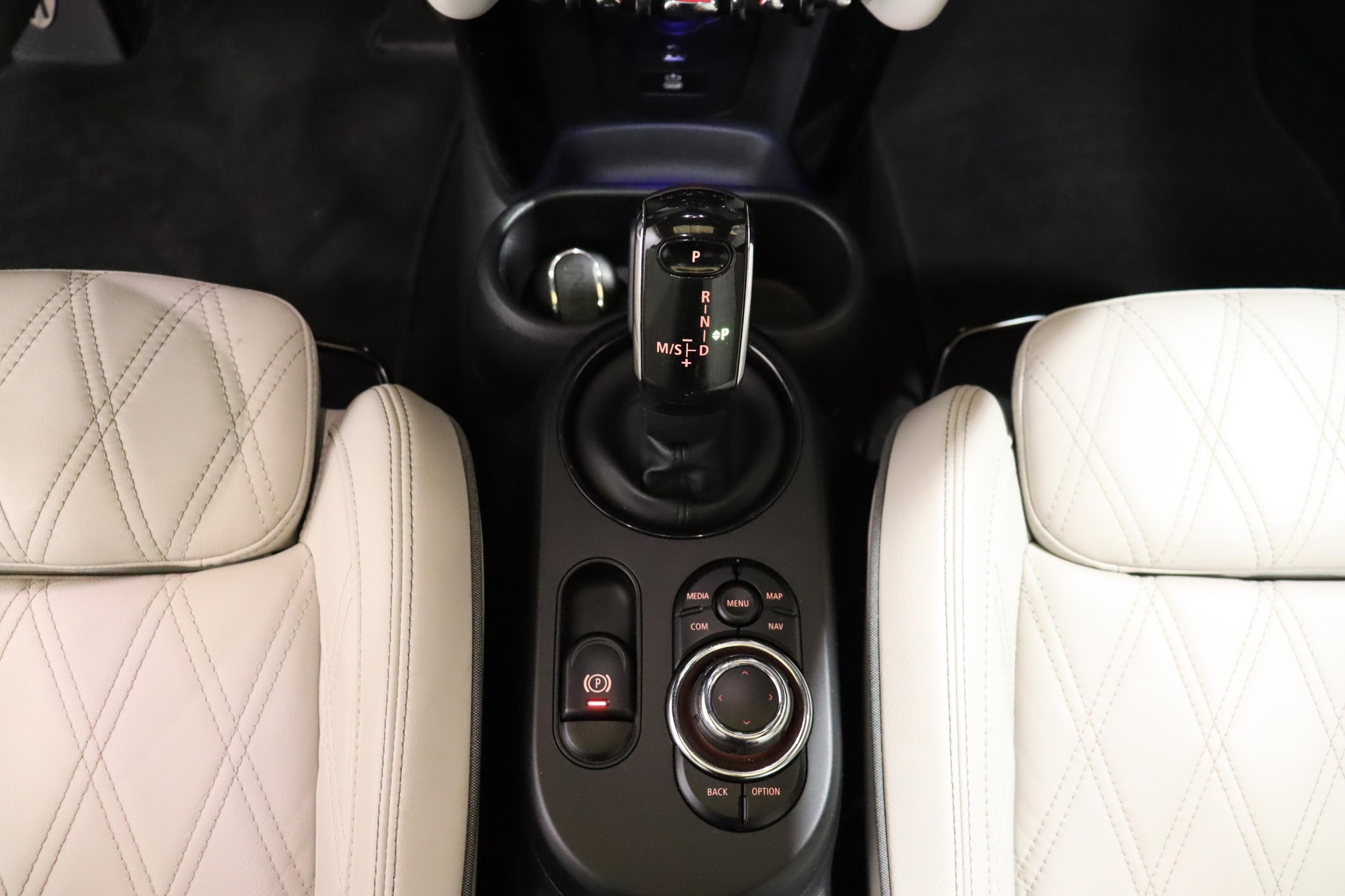 MINI F56 2.0i John Cooper Works-image-15