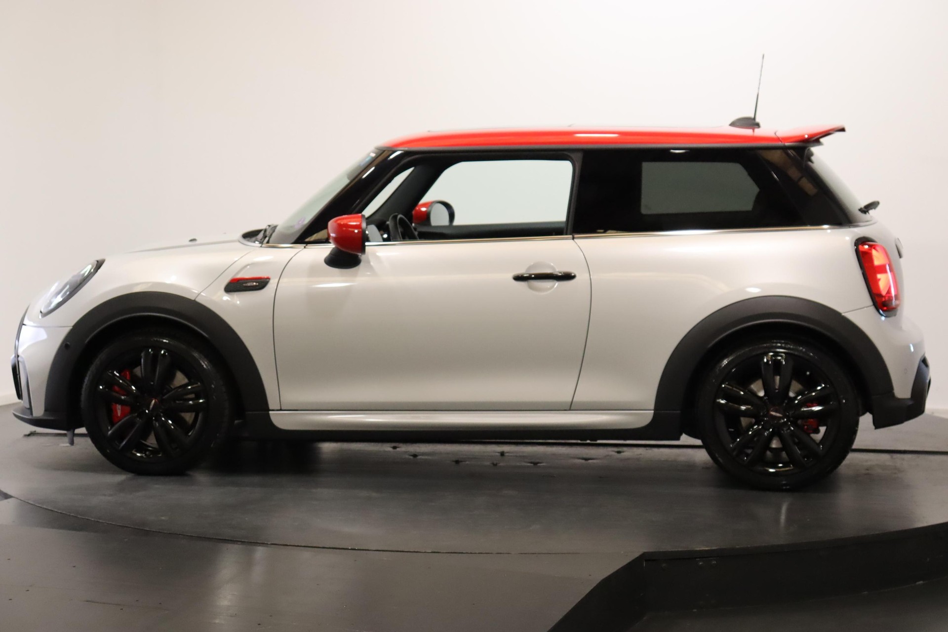 MINI F56 2.0i John Cooper Works-image-2