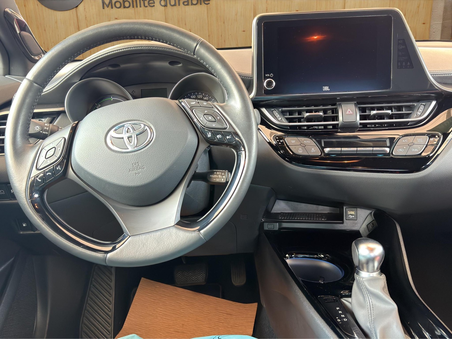 TOYOTA C-HR 2.0 VVTi HSD Move-image-7