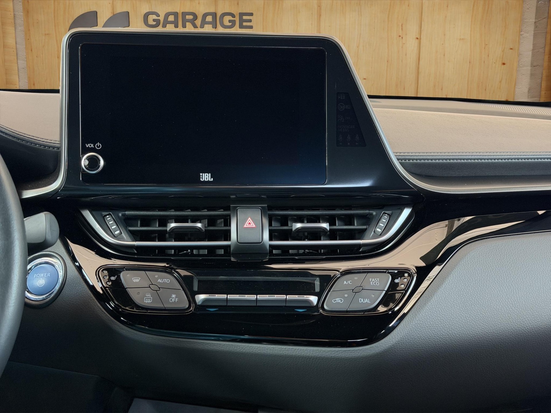 TOYOTA C-HR 2.0 VVTi HSD Move-image-8