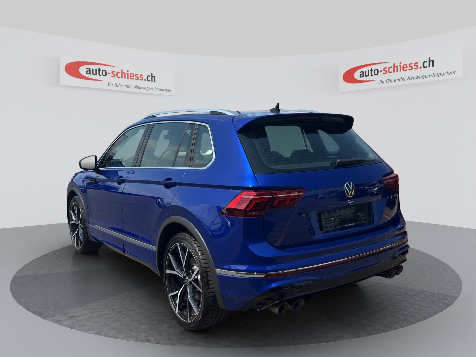 VW Tiguan R 2.0TSI 4Motion DSG-image-2