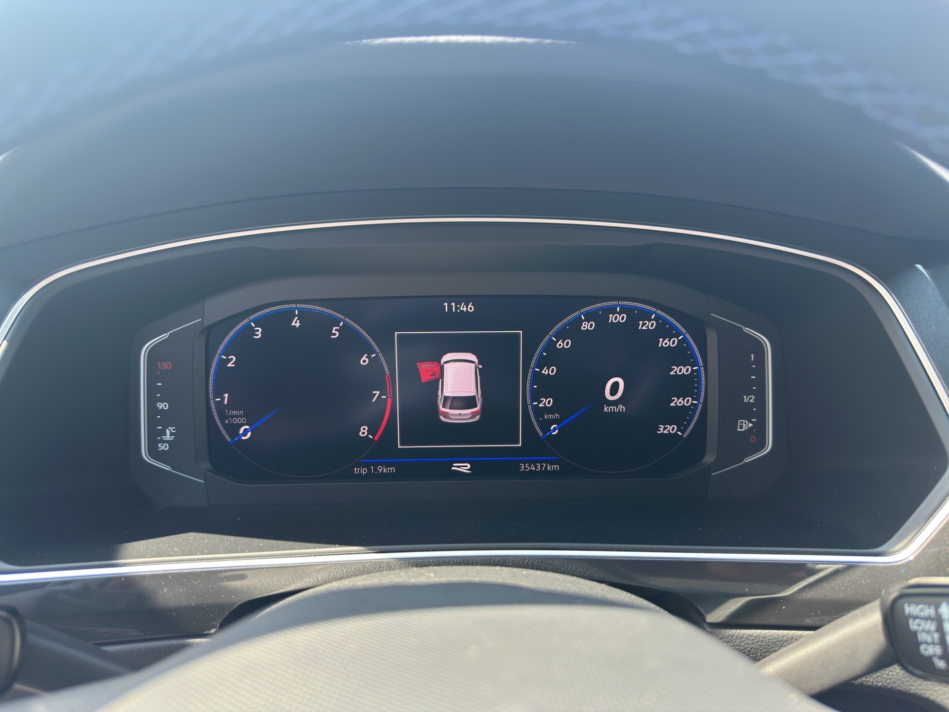 VW Tiguan R 2.0TSI 4Motion DSG-image-12