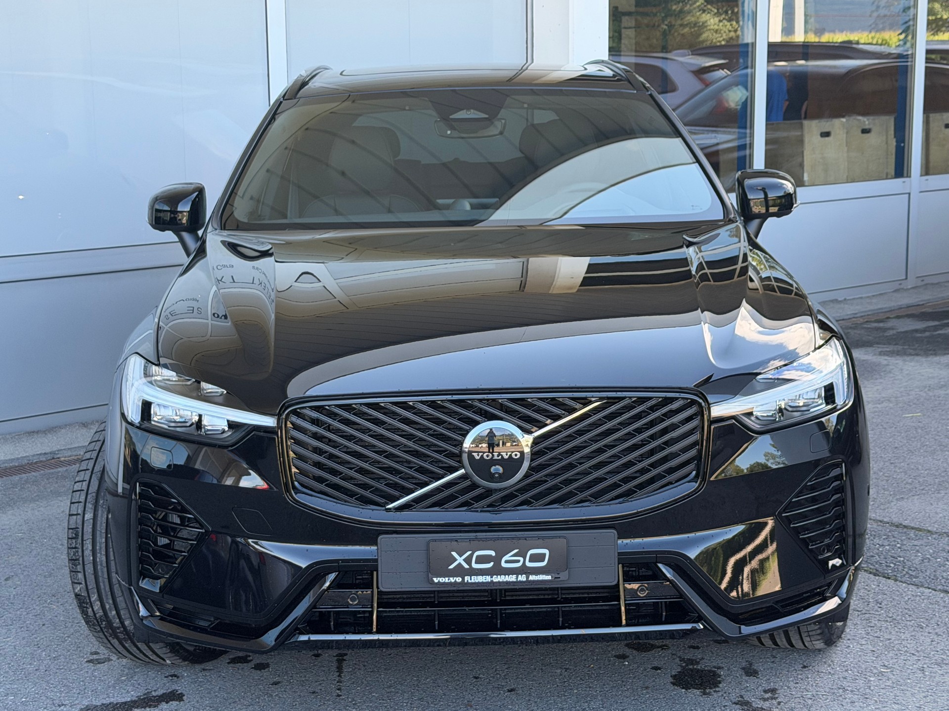 VOLVO XC60 T8 eAWD Ultra Dark Geartronic-image-28