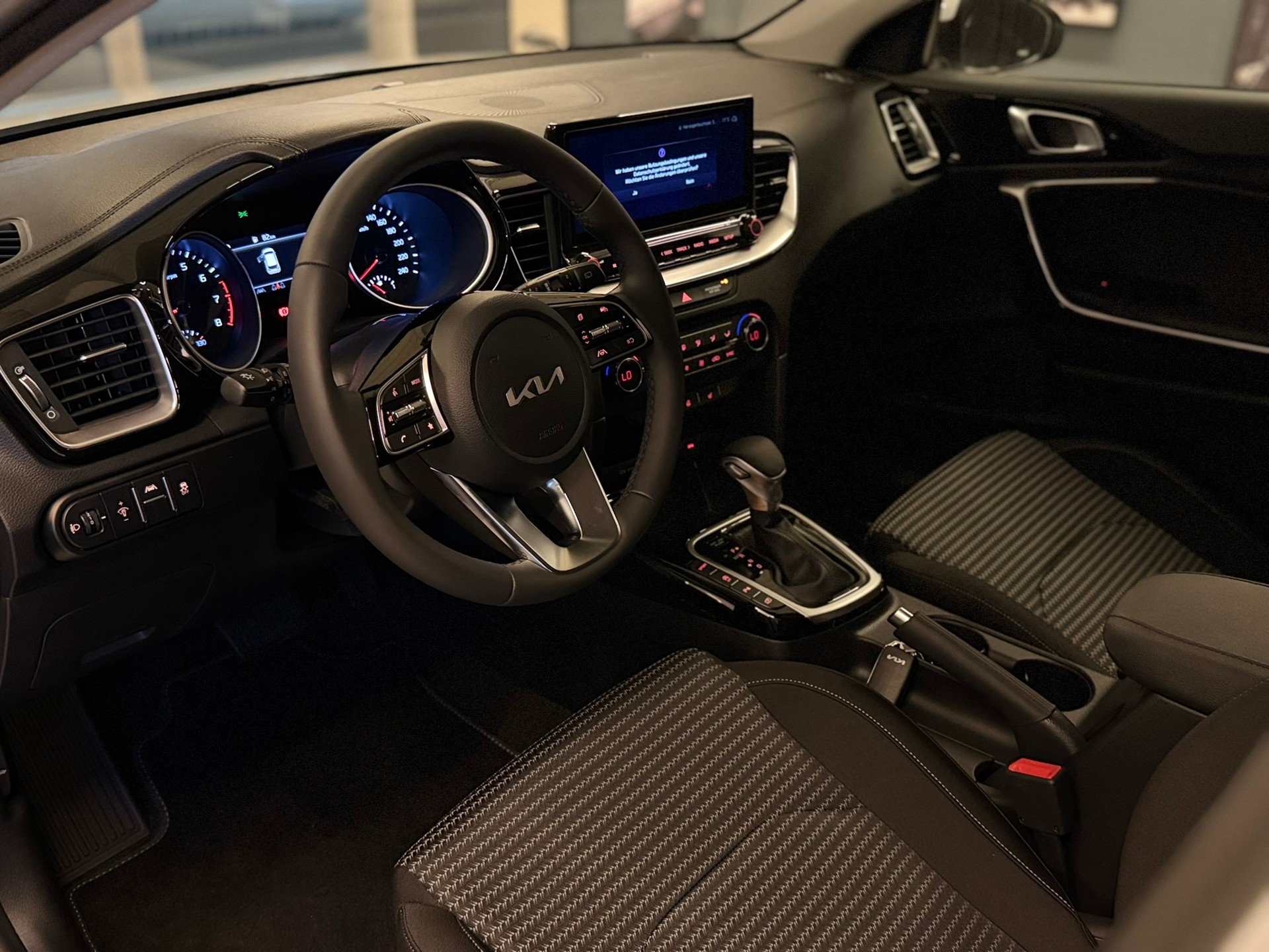 KIA Ceed 1.5 T-GDi Power DCT-image-8
