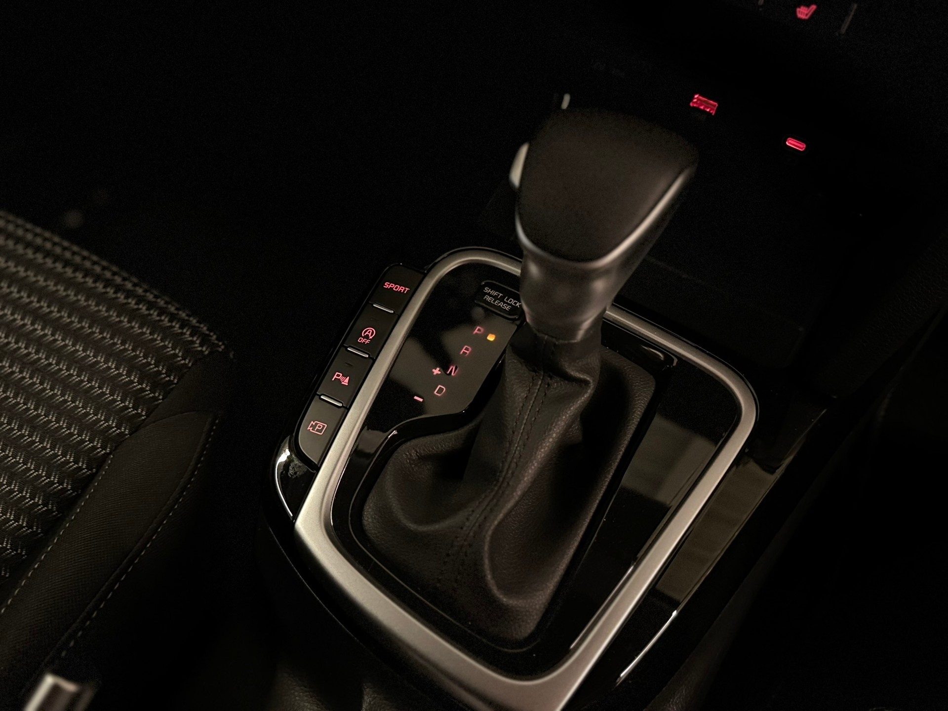 KIA Ceed 1.5 T-GDi Power DCT-image-18