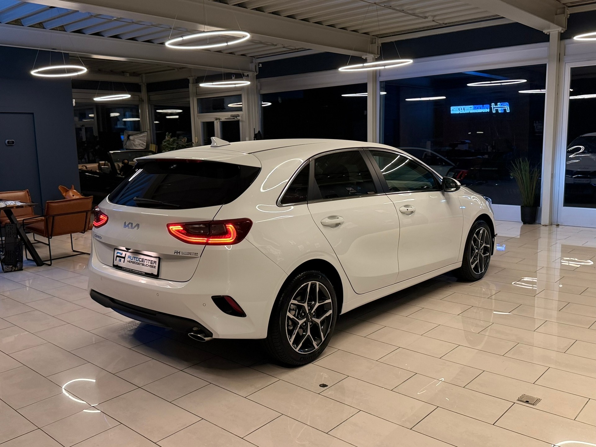 KIA Ceed 1.5 T-GDi Power DCT-image-6