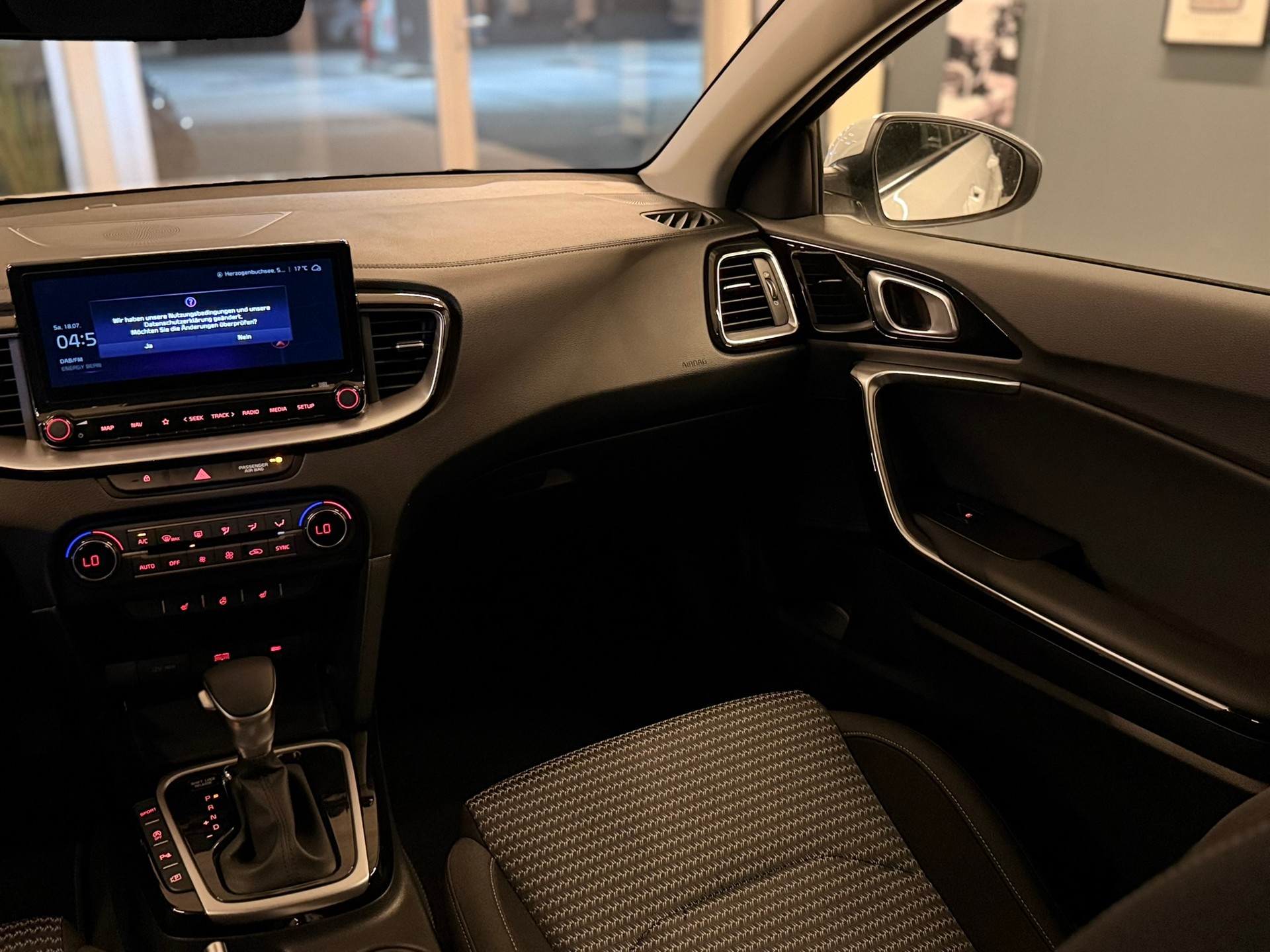 KIA Ceed 1.5 T-GDi Power DCT-image-12