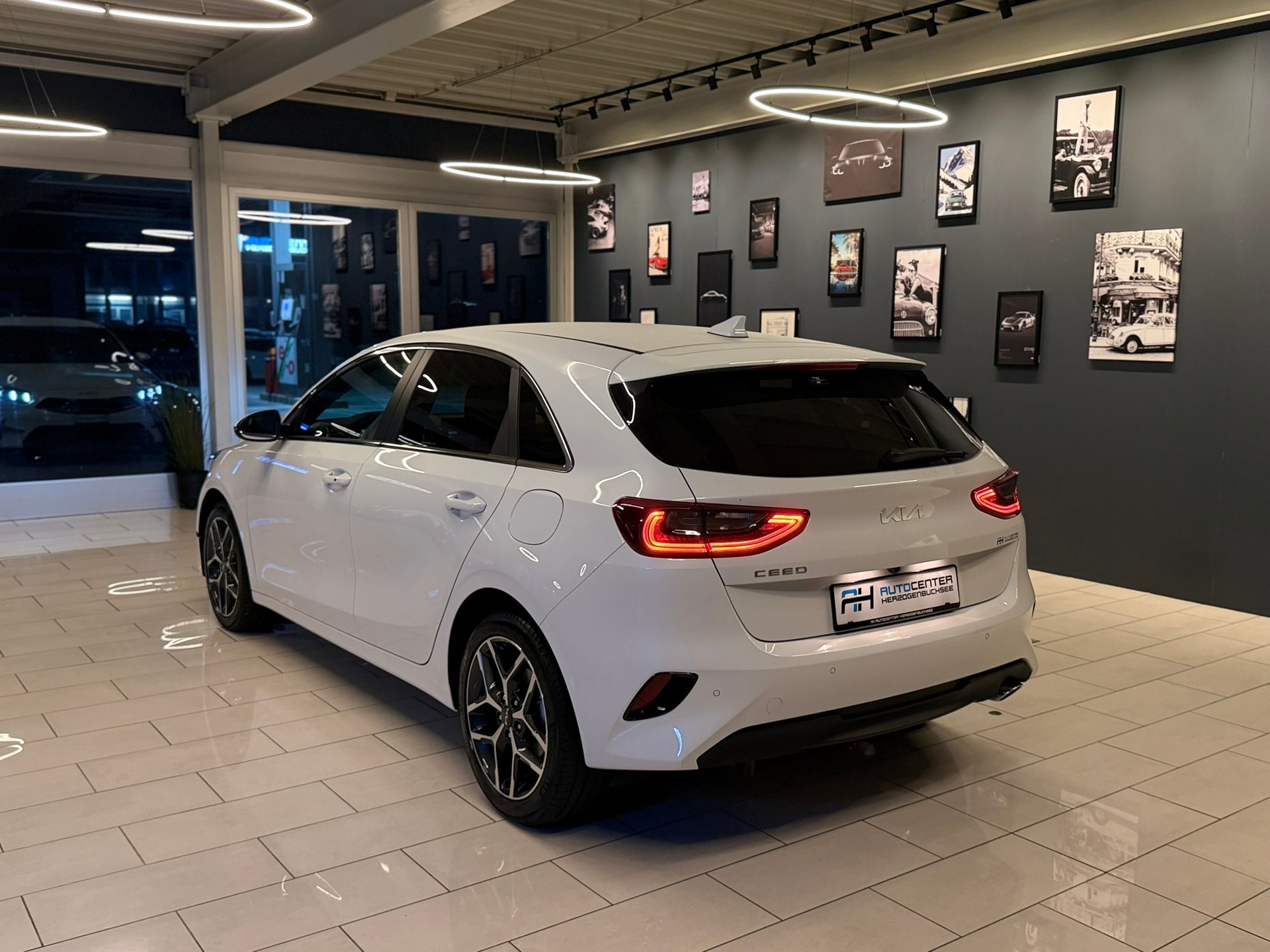 KIA Ceed 1.5 T-GDi Power DCT-image-4