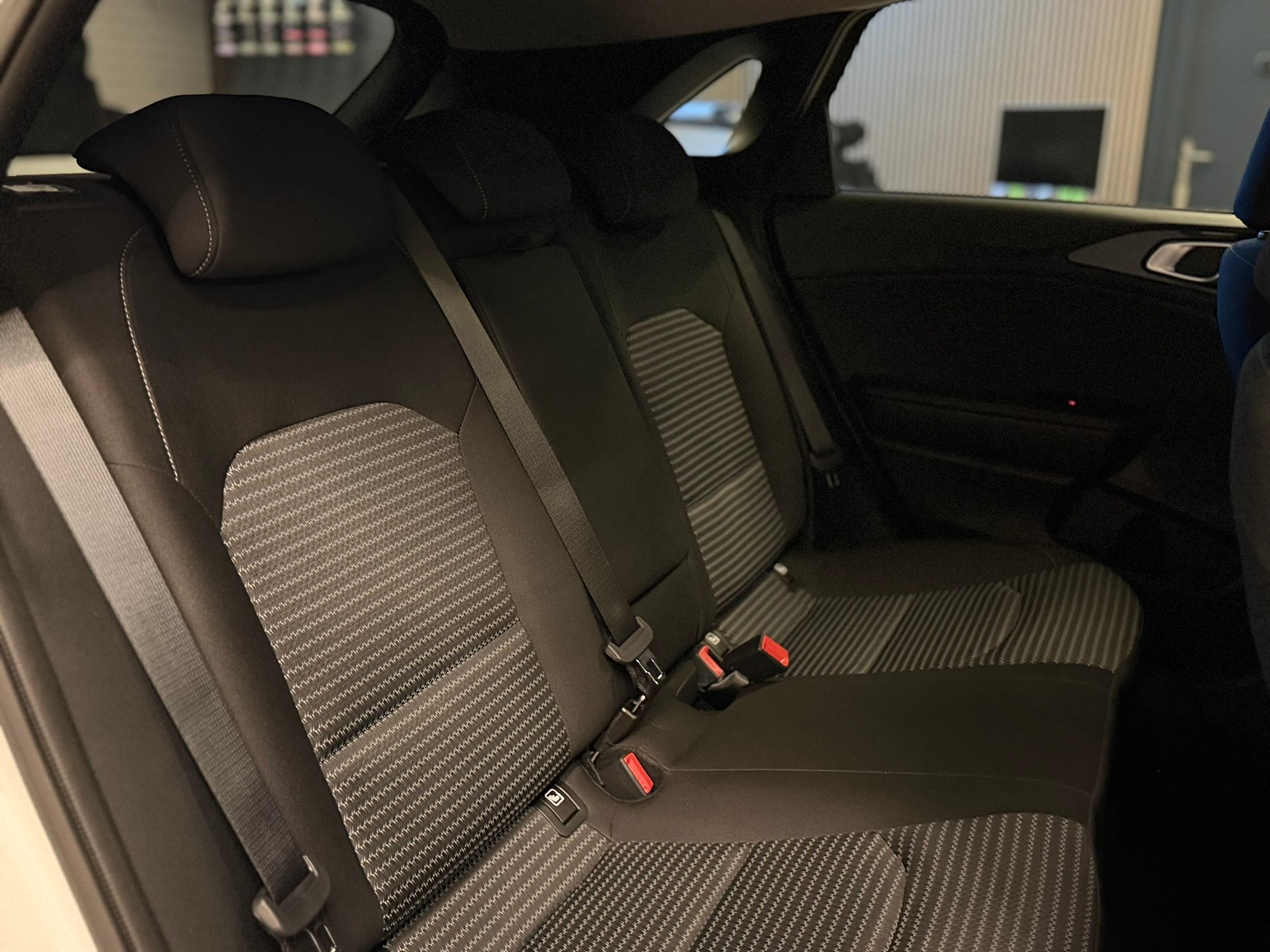 KIA Ceed 1.5 T-GDi Power DCT-image-17