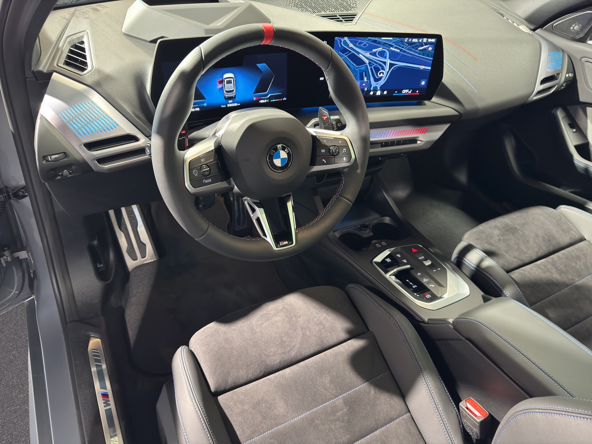 BMW M135i xDrive-image-7