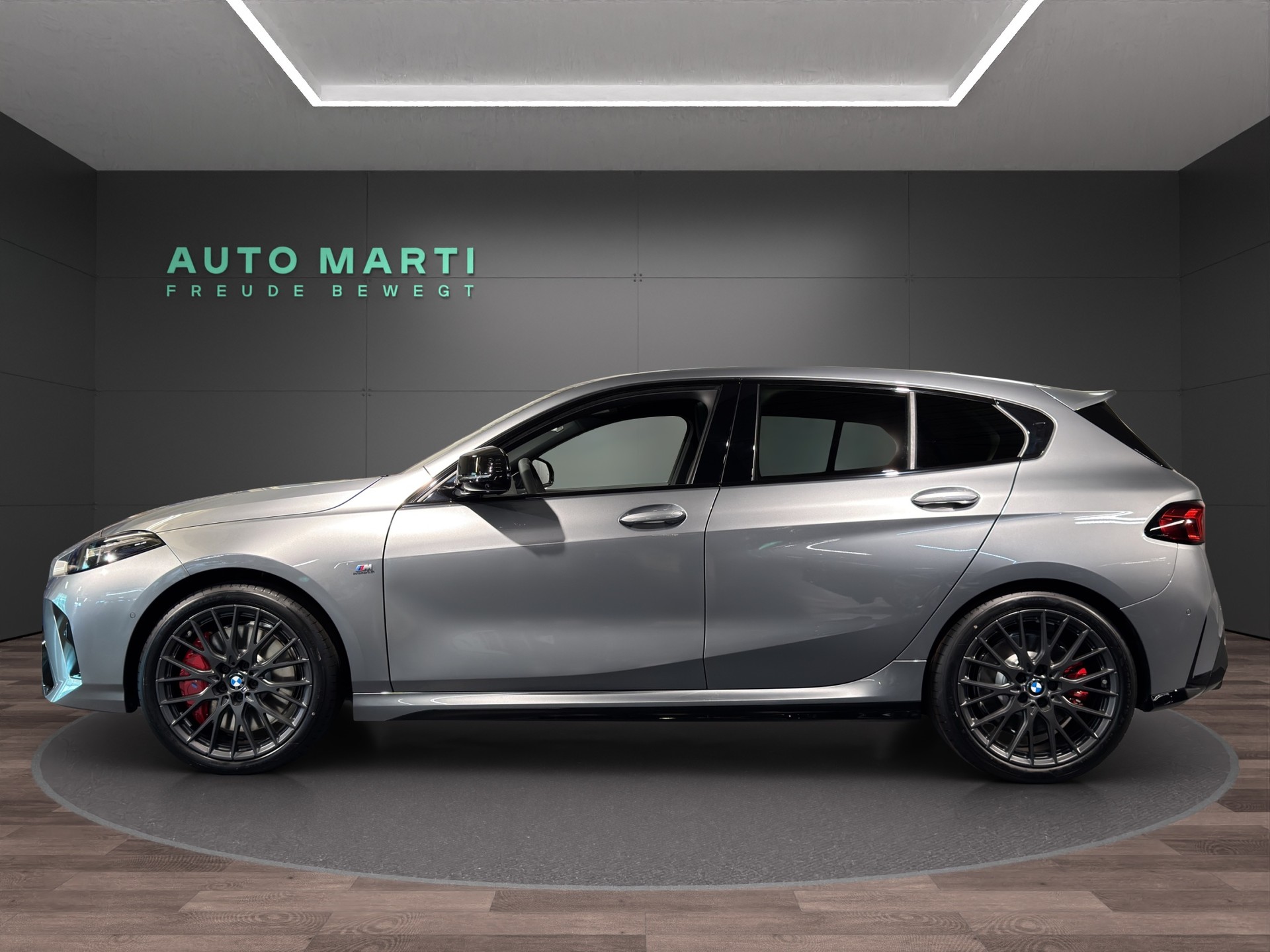 BMW M135i xDrive-image-1