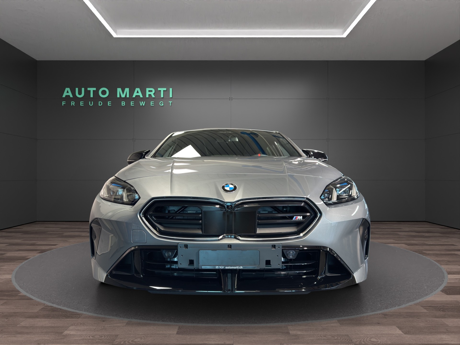 BMW M135i xDrive-image-4