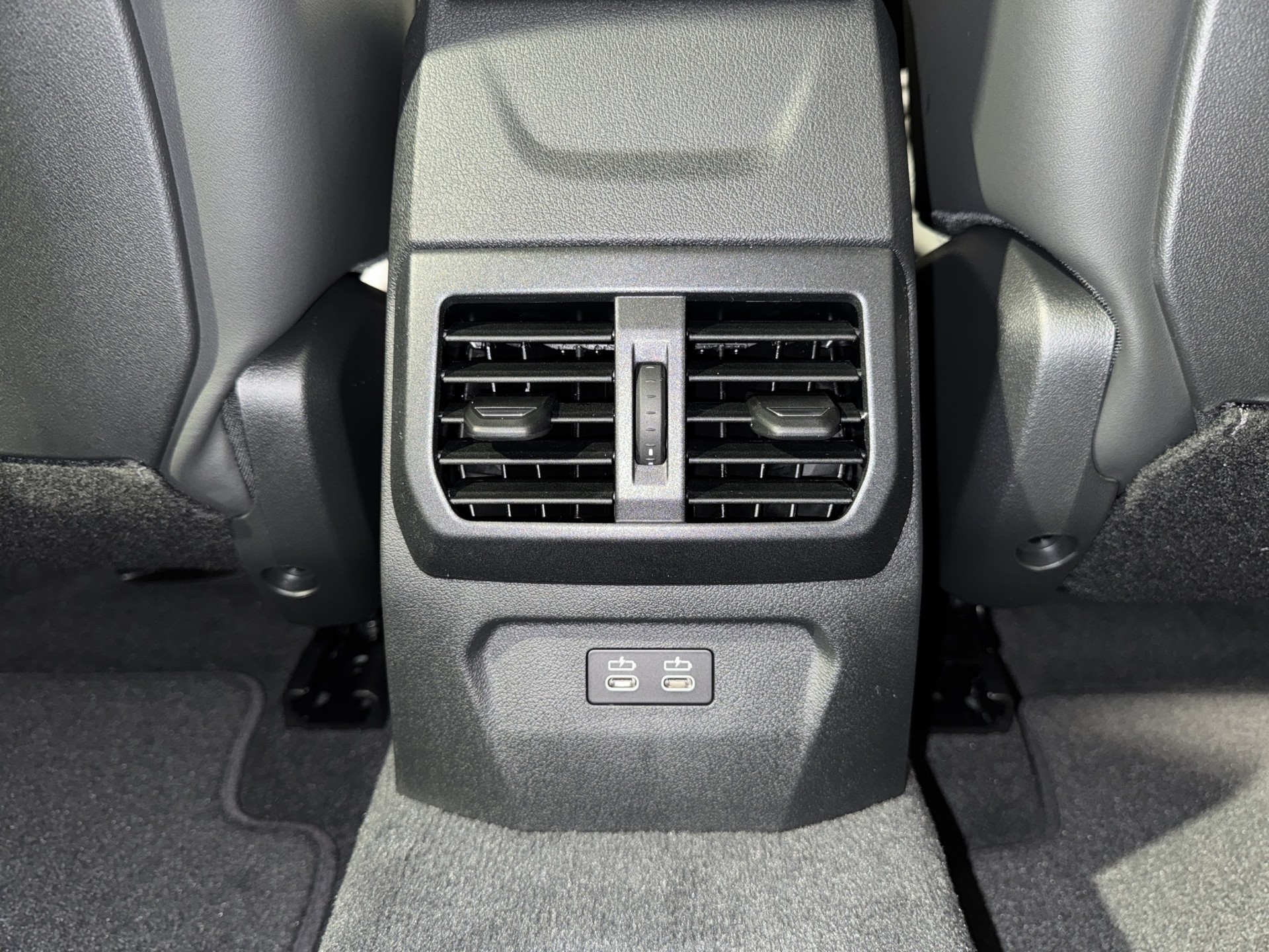 BMW M135i xDrive-image-10