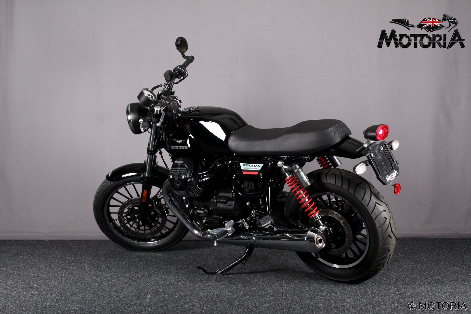 MOTO GUZZI V9 Roamer 850 ABS-showroom-element-3
