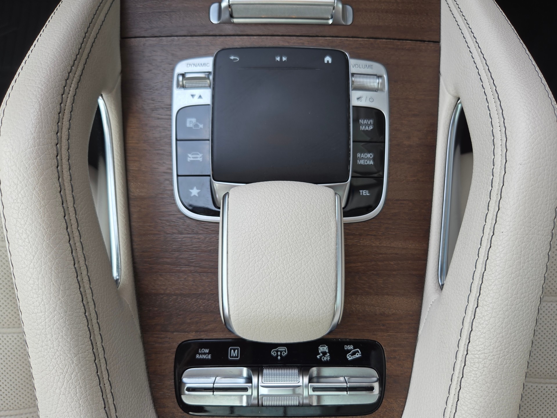 MERCEDES-BENZ GLE 450 4Matic AMG Line 9G-Tronic-image-10