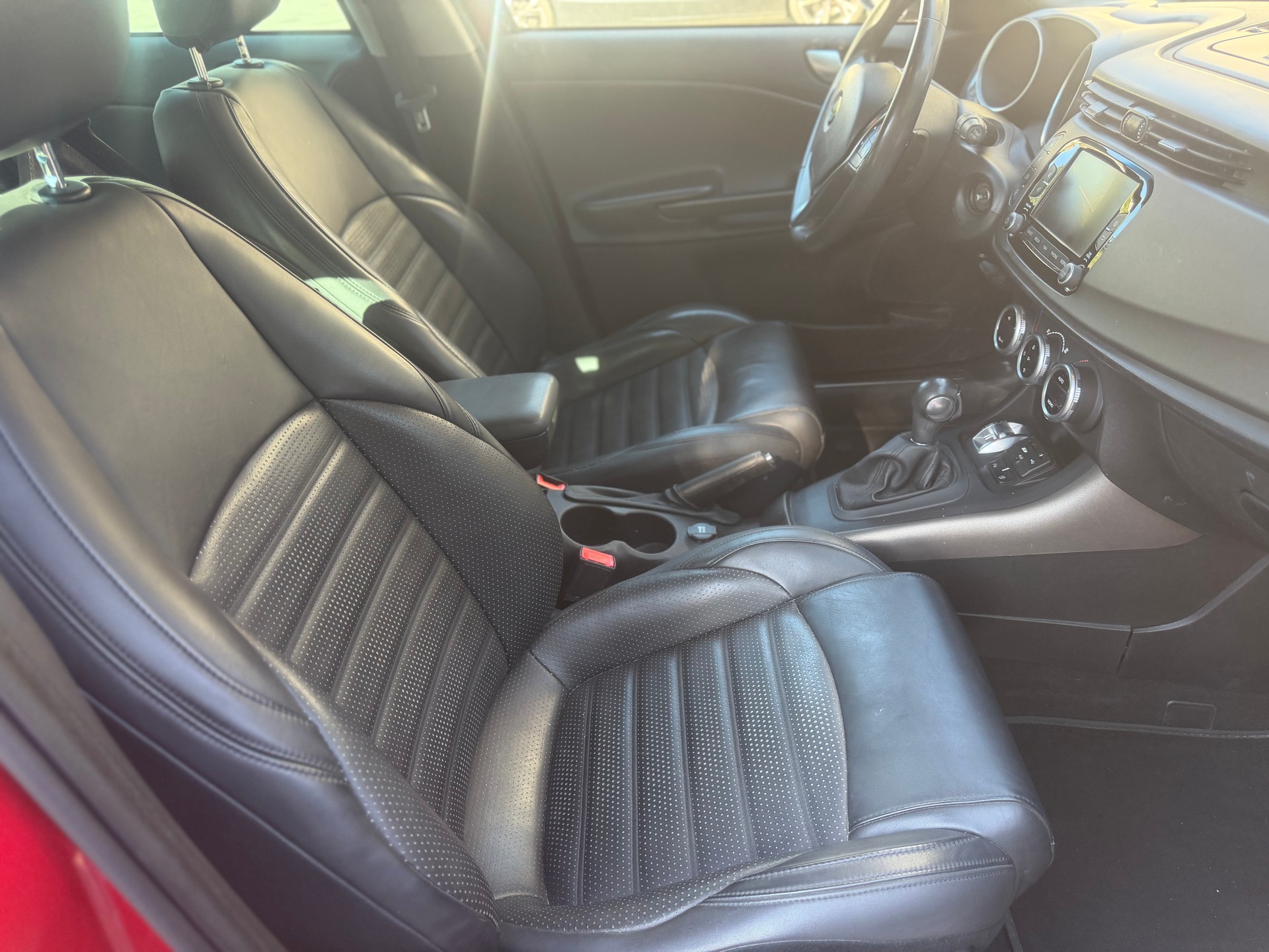 ALFA ROMEO Giulietta 1.4 MultiAir Distinctive TCT-image-5